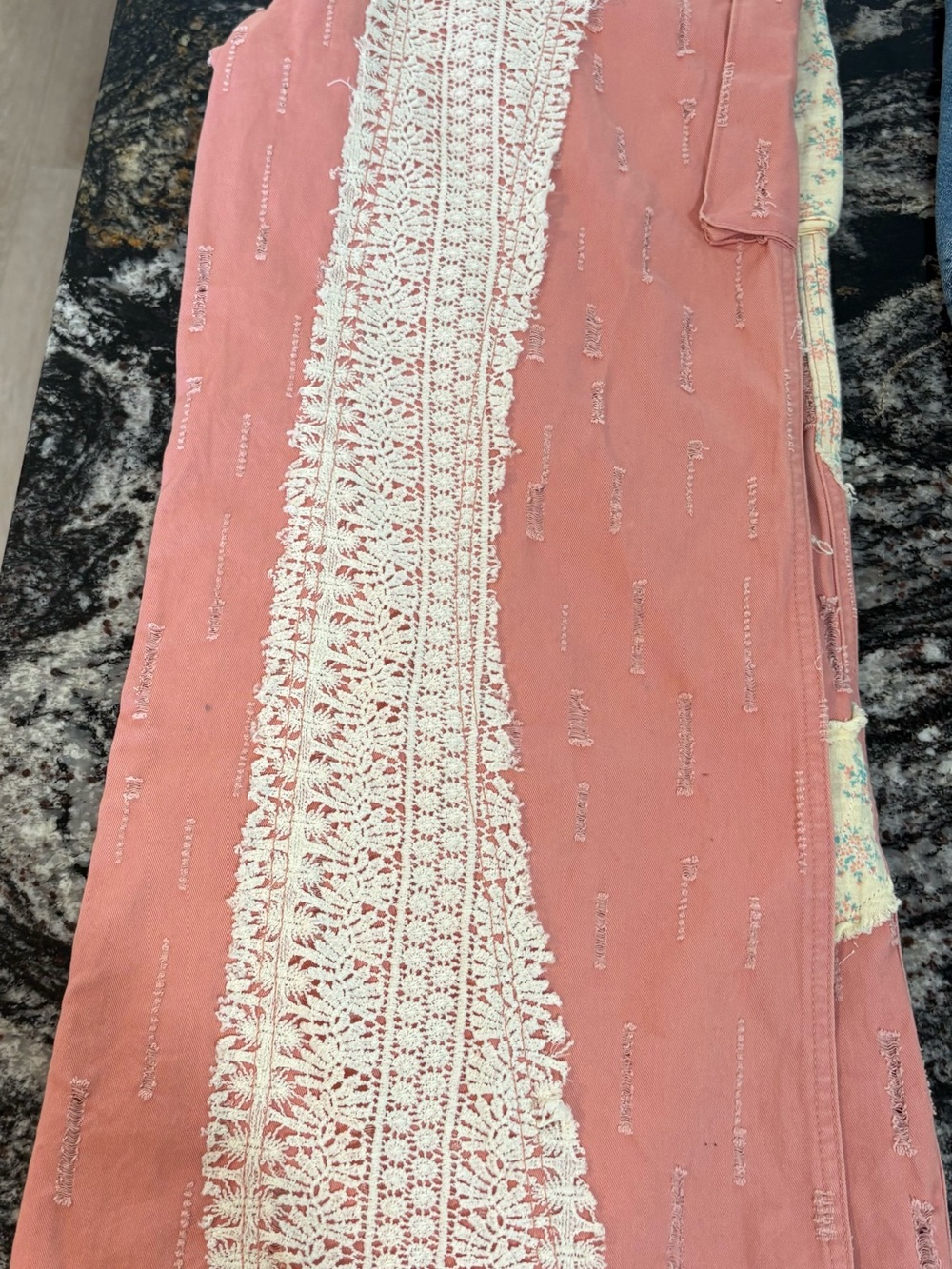 POL Distressed Pink party pants - Picture 7 of 9